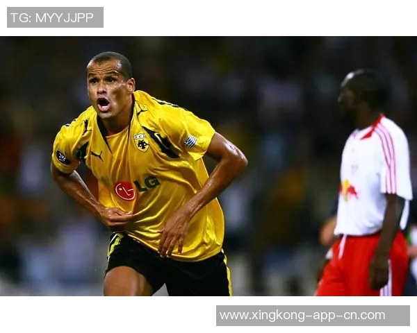 飞哥足球球星的传奇之路：从草根球员到世界顶级巨星的成长历程