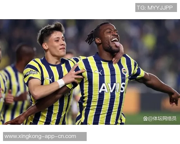 揭秘足球巨星们鲜为人知的弟弟们 看看这些默默无闻的兄弟们是谁 揭秘足球巨星们鲜为人知的弟弟们 看看这些默默无闻的兄弟们是谁